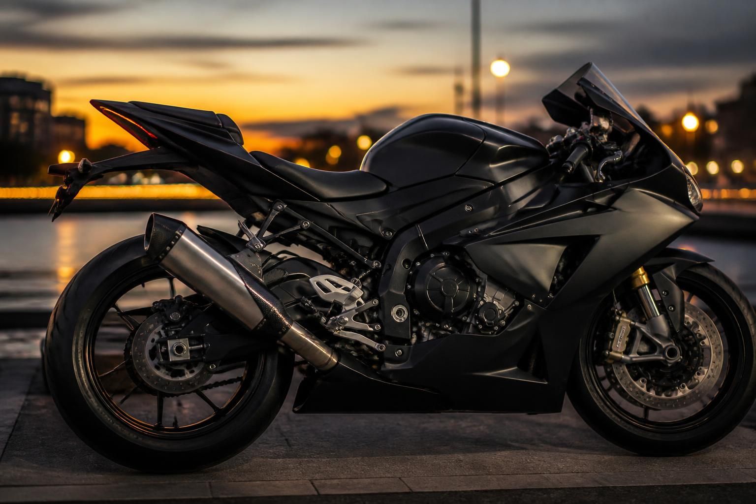 découvrez la ligne slip-on akrapovič et ses pots d’échappement pour moto alliant performance exceptionnelle et design élégant pour une expérience de conduite unique.